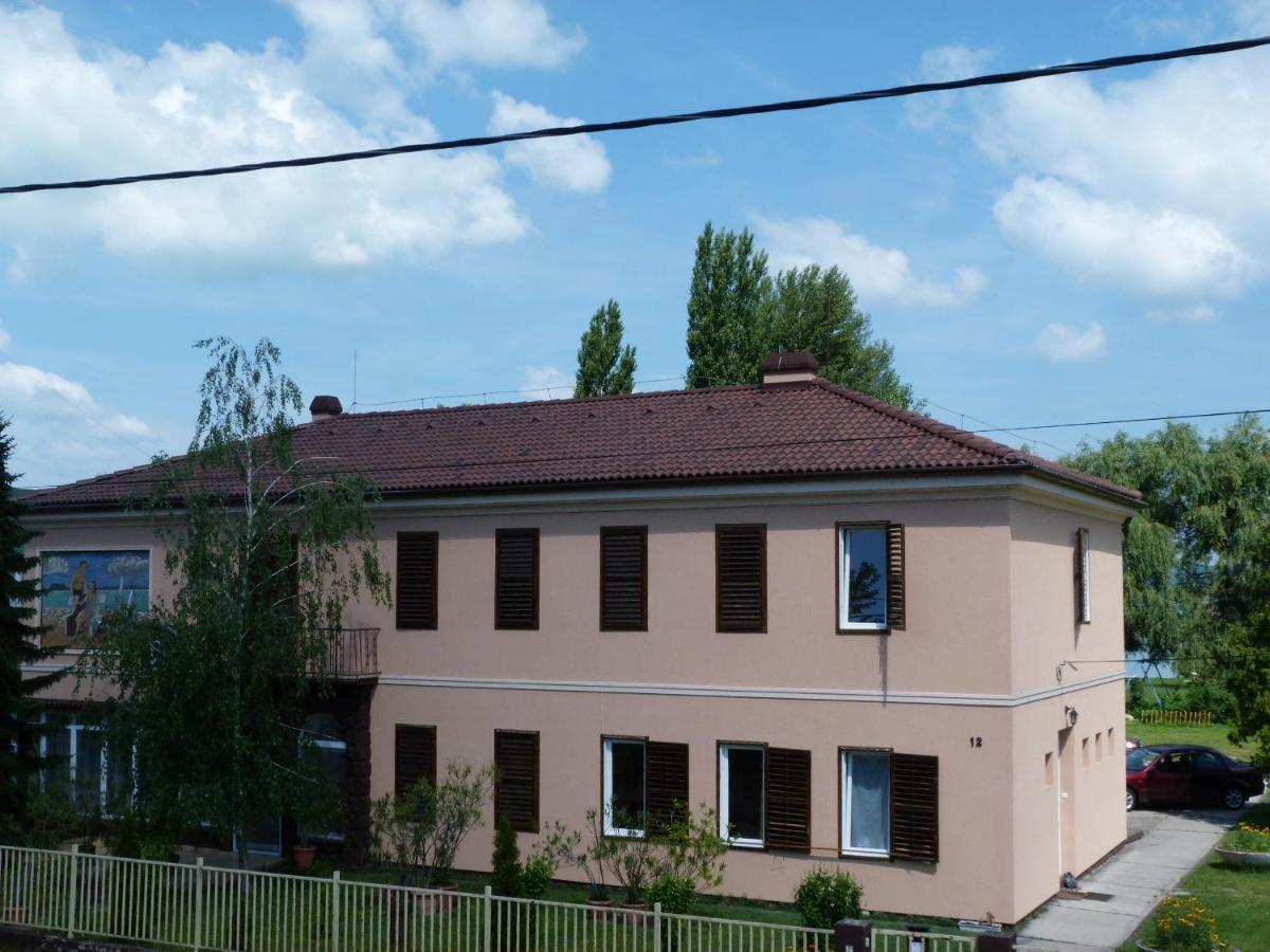 Éden Panzió Fonyód Kültér fotó